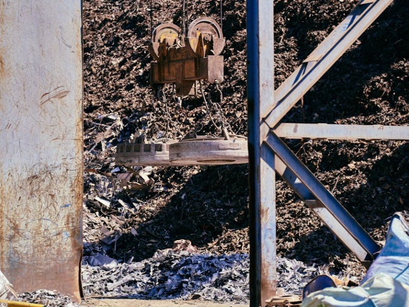 What Is the Difference Between Pot Magnet and Bare Magnet?