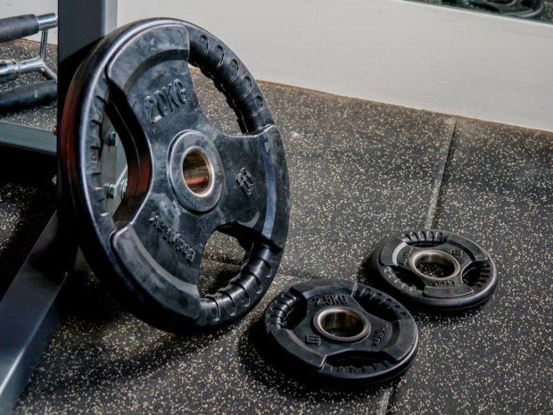What Is the Difference Between Rubber-Coated and Standard Pot?