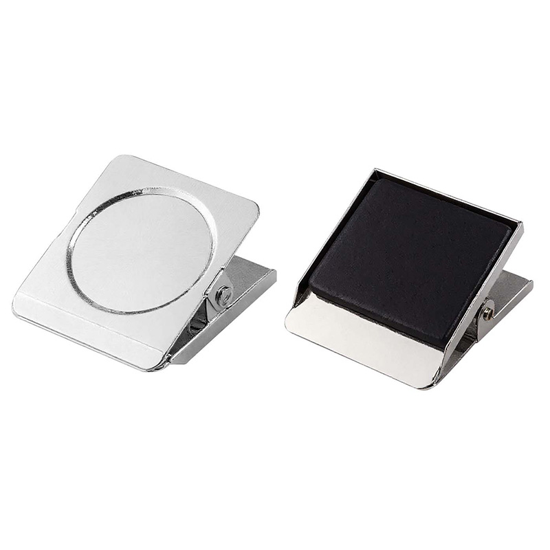 Magnetic clip