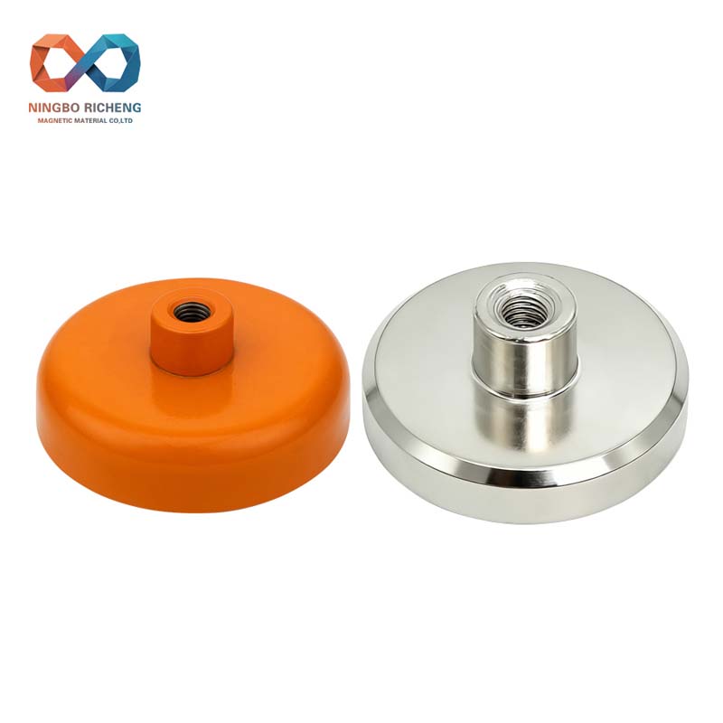 FERRITE POT magnet with internal thread (FD series)
