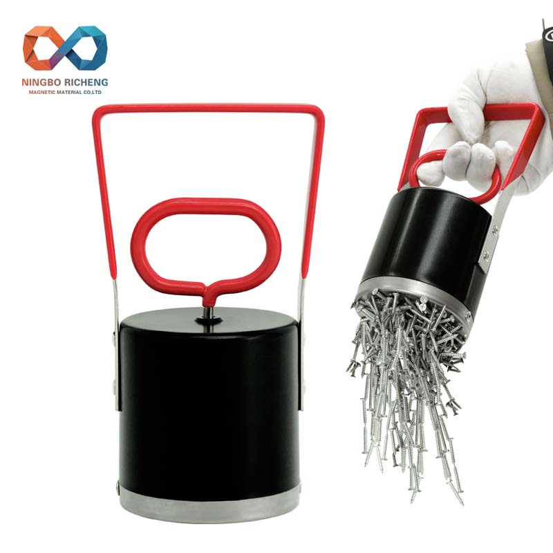 Lightweight handheld magnetic picker (MP-9)